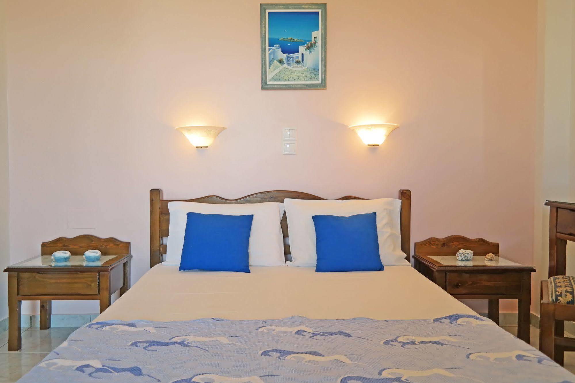 Mina'S Studios In Naxos Island Айос-Прокопіос Екстер'єр фото